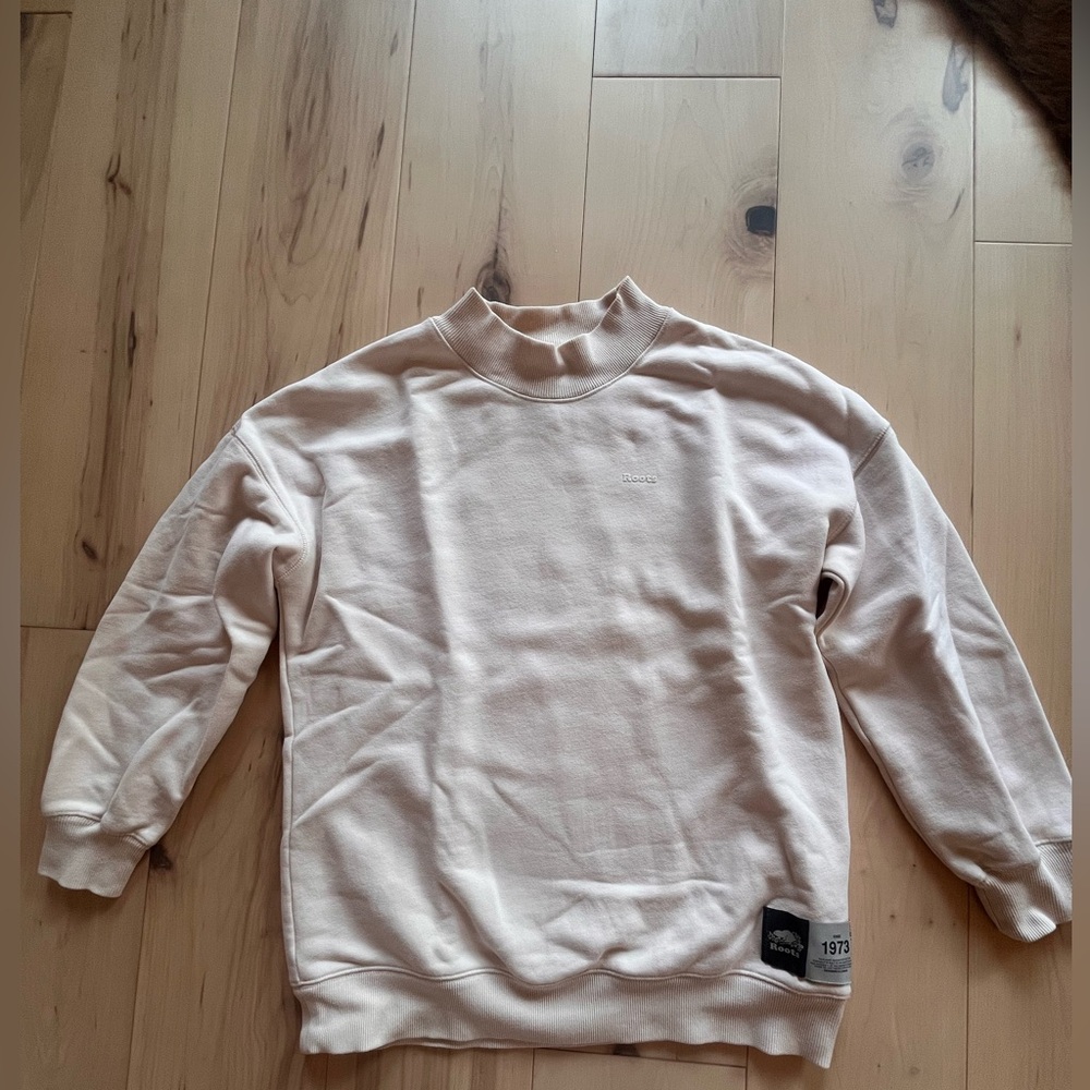 Cream Roots Mockneck Sweatshirt